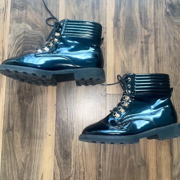 Just FAB BOOTS - Picture 1 of 2